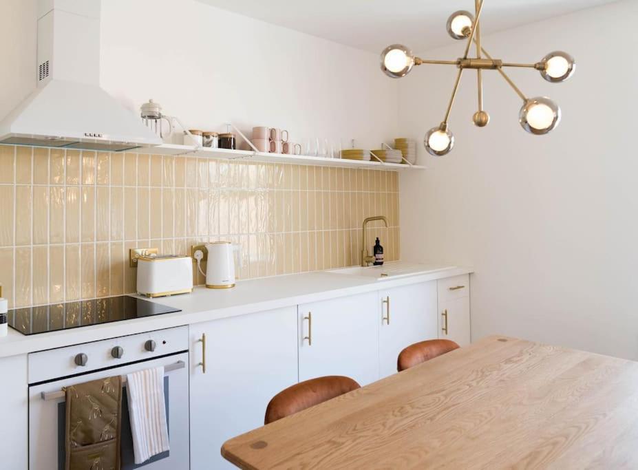 Boutique Central Margate Apt. - Edge Of Old Town! Buitenkant foto